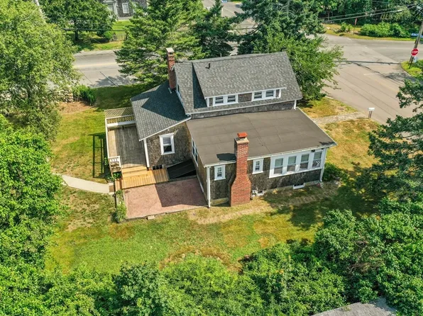 1009 Drift Rd, Westport, MA 02790