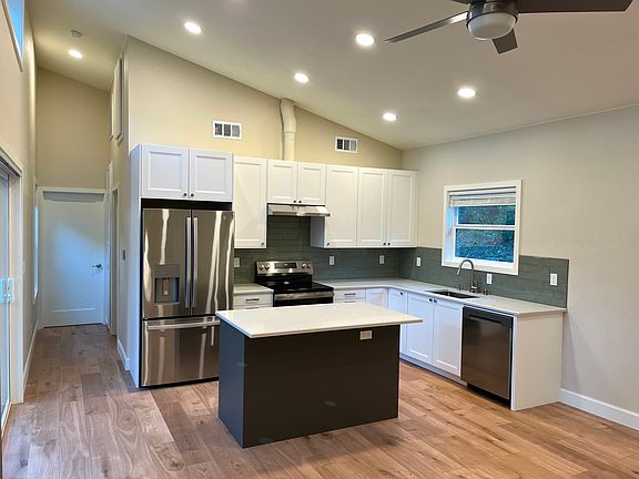 Lots of cabinet storage in the kitchen with the lower / upper cabinets and the island storage.