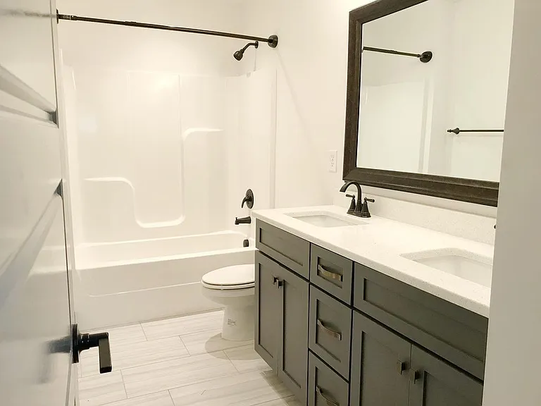 933B Thomas Ave — Photo 13