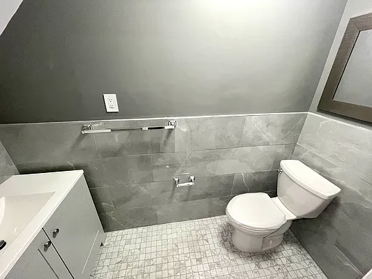 Rented by Amorelli Realty | media 9