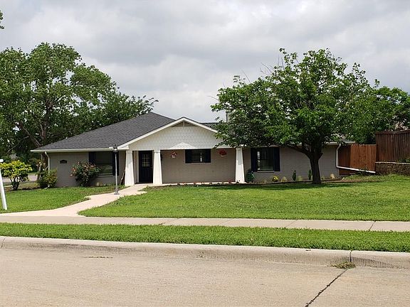 2nd image of 1501 Lakeshore Dr