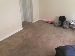 320 SE 3rd St APT B15, Gainesville, FL 32601