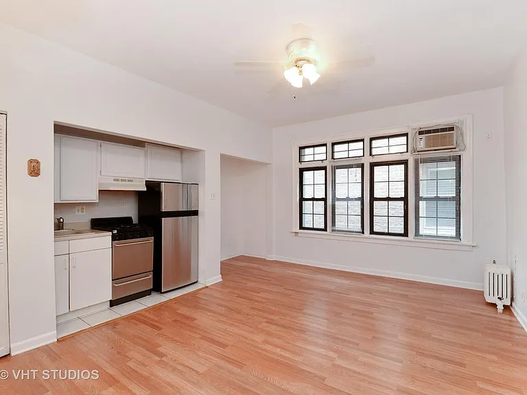 1127 W Farwell Ave #207 — Photo 2
