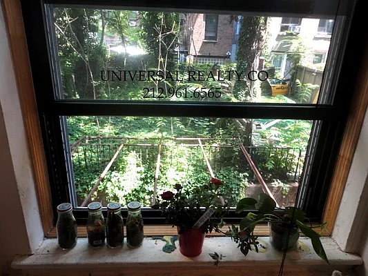 Rented by Universal Realty Group | media 42