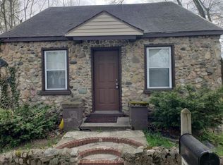 607 Oak St, Three Rivers, MI 49093