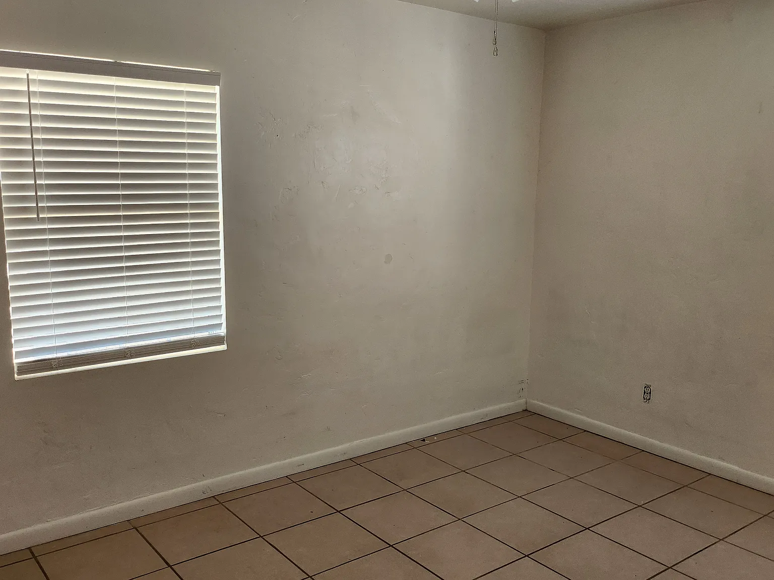 3 bed, 1393 sqft, $1,500 — Photo 4