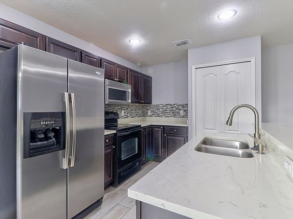 3rd image of 4441 Ashburn Square Dr