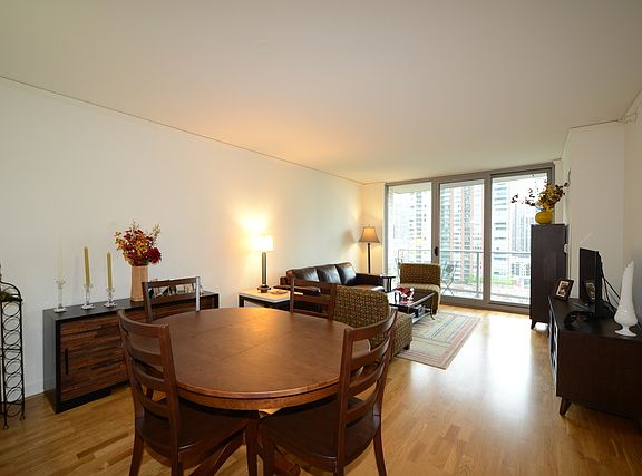 4th image of 420 E Waterside Dr Unit 1110