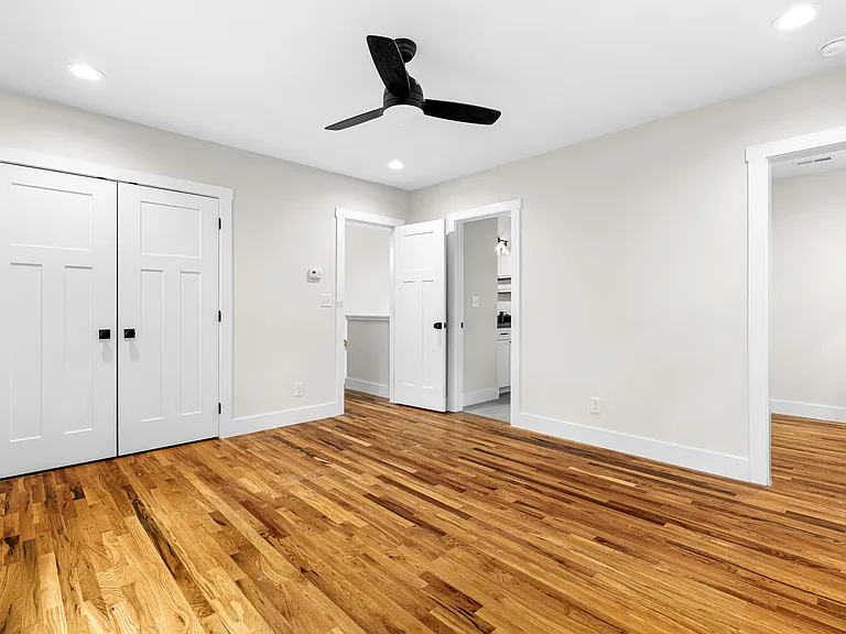 Primary Bedroom 14'x13'