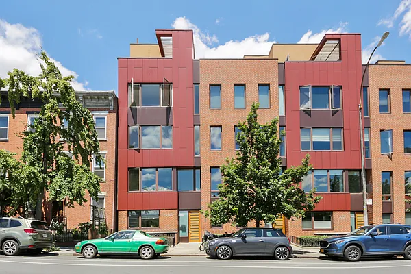 Rented by R New York | media 33