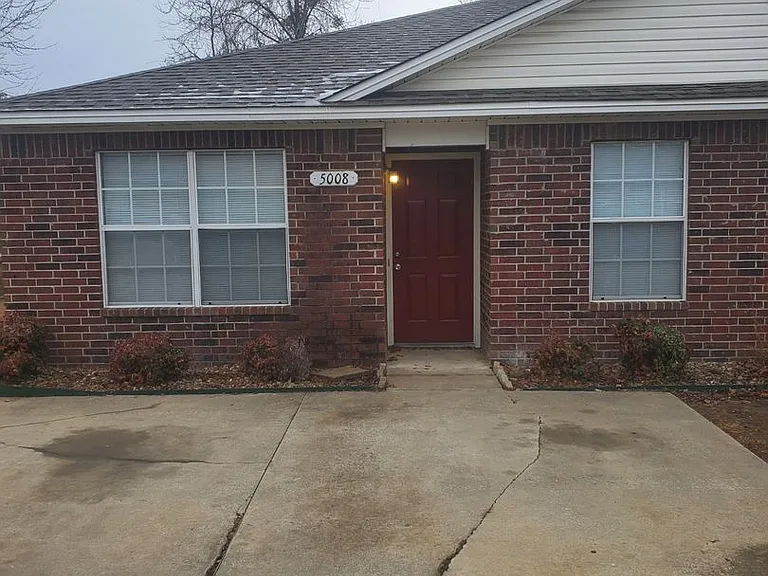 Allison Lane — Photo 1