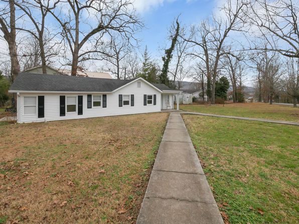 40 Case Cir, Trenton, GA 30752