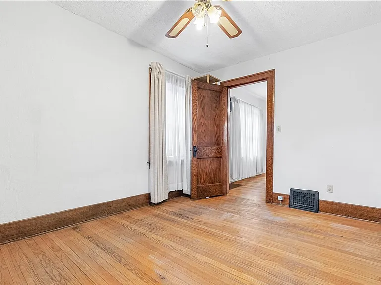 218 N Magnolia Ave — Photo 8