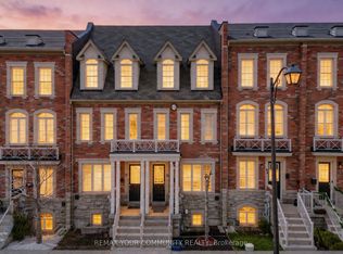 10 Ted Wray Cir, Toronto, ON M3L0G5