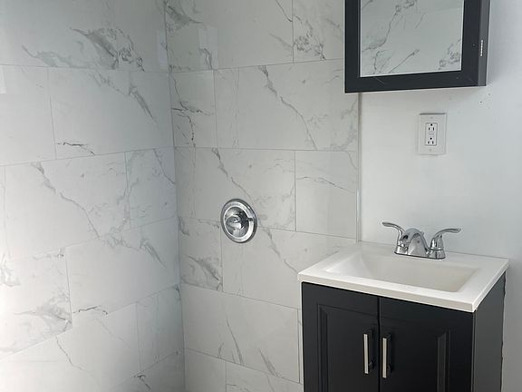 5th image of 379 N 10th St #2R