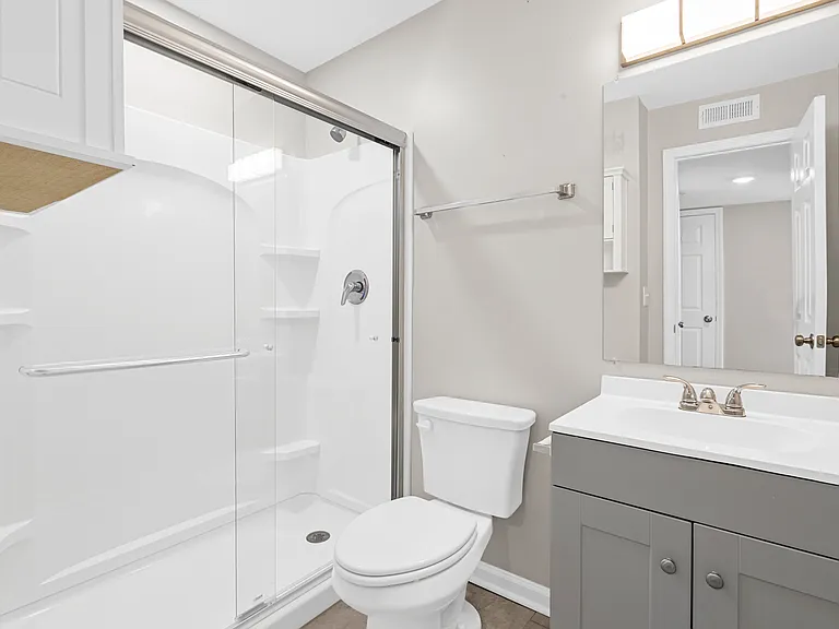1166 Booth Rd SW #407 — Photo 7