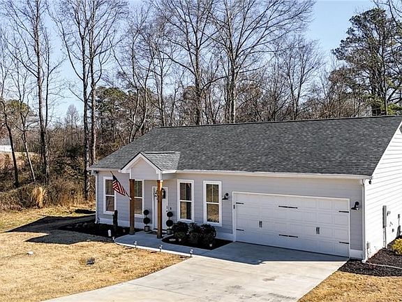 2nd image of 810 Shannon Circle Connector