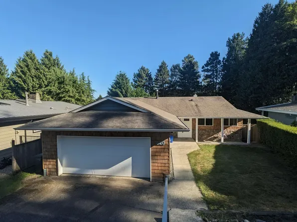 320 Gloucester Ct, Coquitlam, BC V3K 5S5