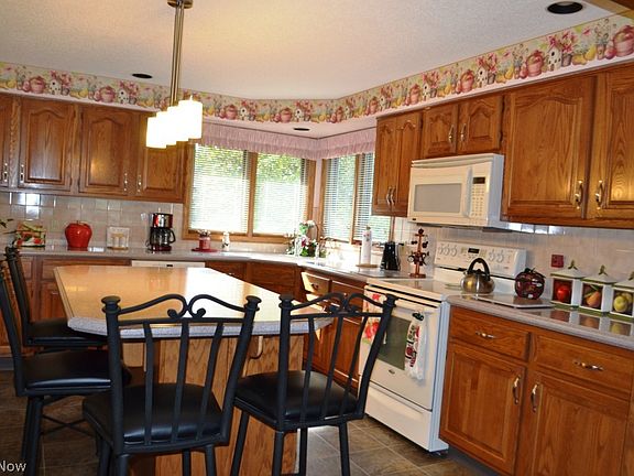 5th image of 3993 Oakridge Dr