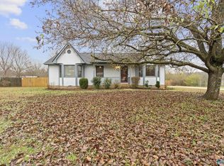 102 Mandy Dr, Hazel Green, AL 35750