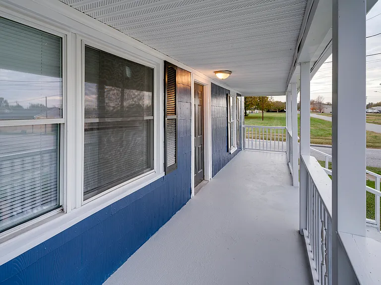 501 E Franklin St — Photo 10