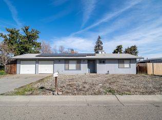 922 W Feemster Ave, Visalia, CA 93277