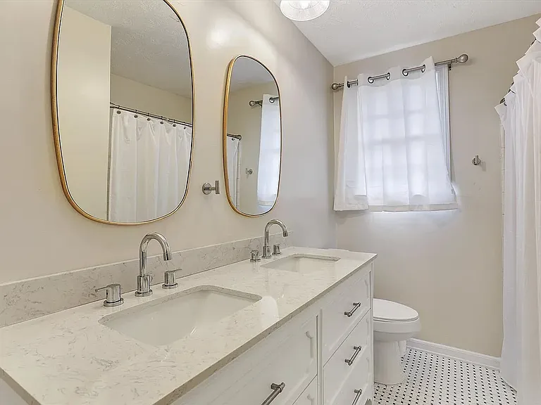 3 Berkeley Pl #3B — Photo 9