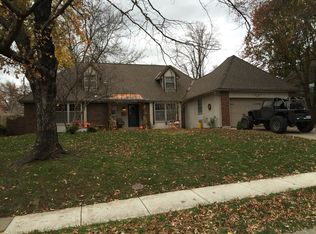 1512 SW White Ridge Dr, Lees Summit, MO 64081