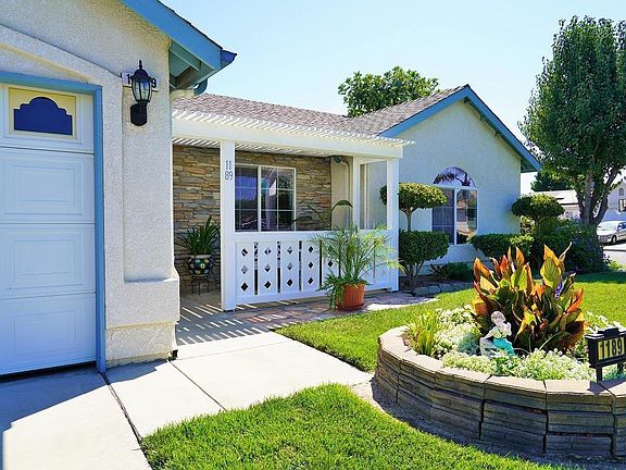 5th image of 1189 Yellowstone Drive