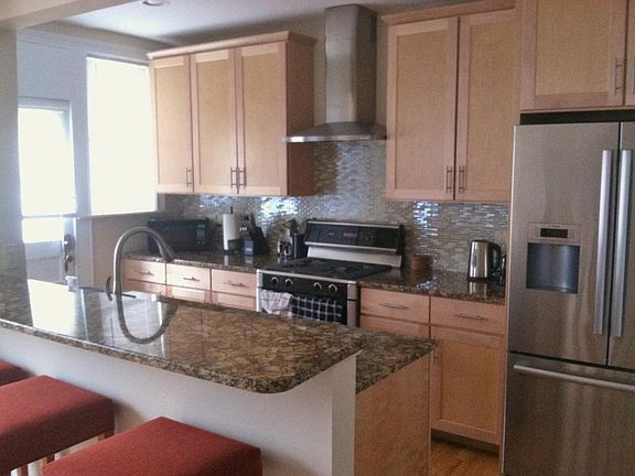 2nd image of 7519 Parkdale Ave APT 1W