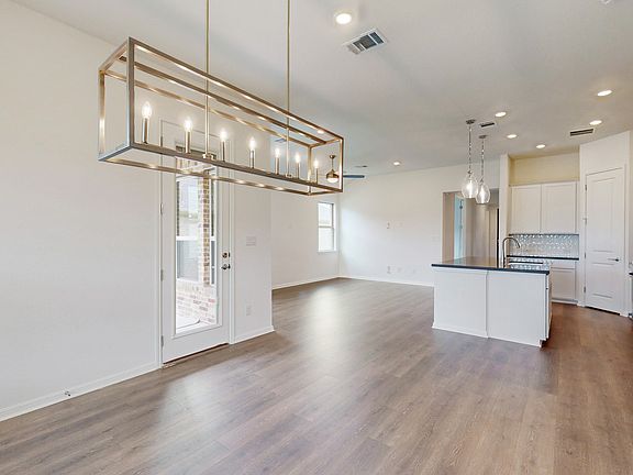4th image of 3215 Drago Dr
