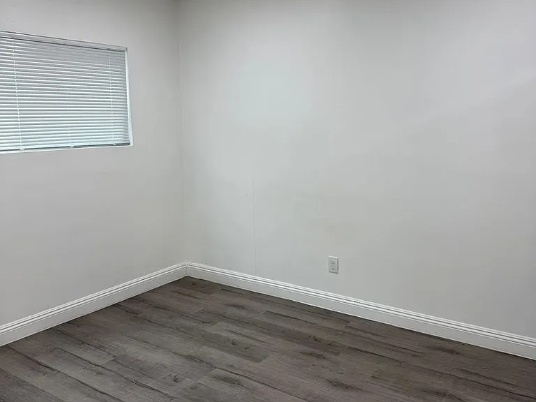 5732 5740 Sepulveda Boulevard 5735 #5739 — Photo 9