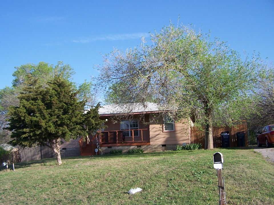2nd image of 4005 NW 8th St