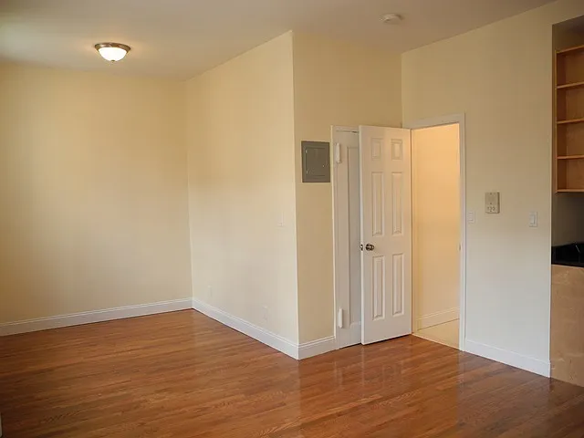 216 E 28th St #4A — Photo 3