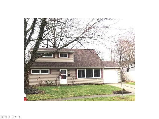 3042 Prior Cir photo 1