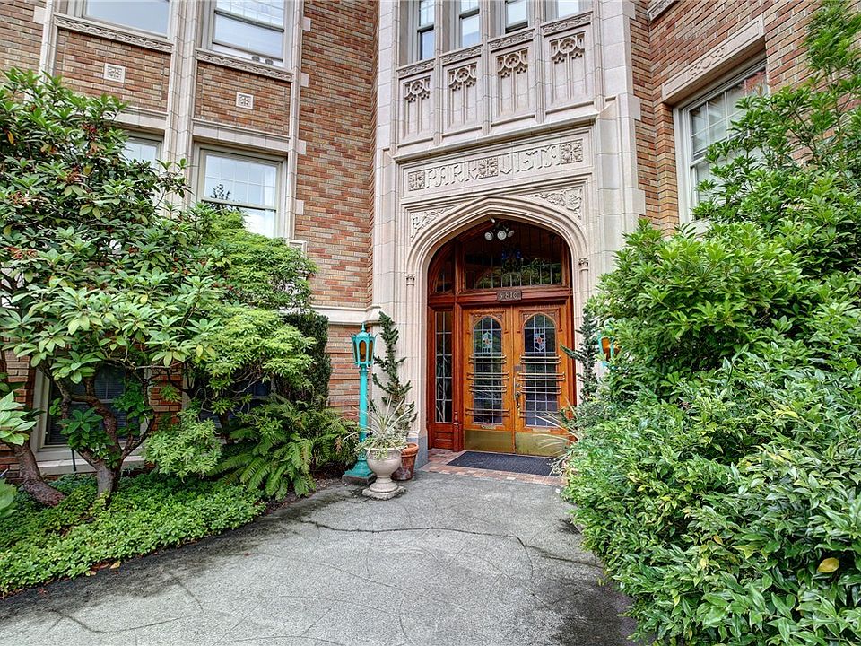 1st image of 5810 Cowen Pl NE APT 101