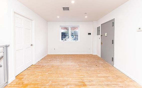1st image of 161 Jefferson St APT 1B
