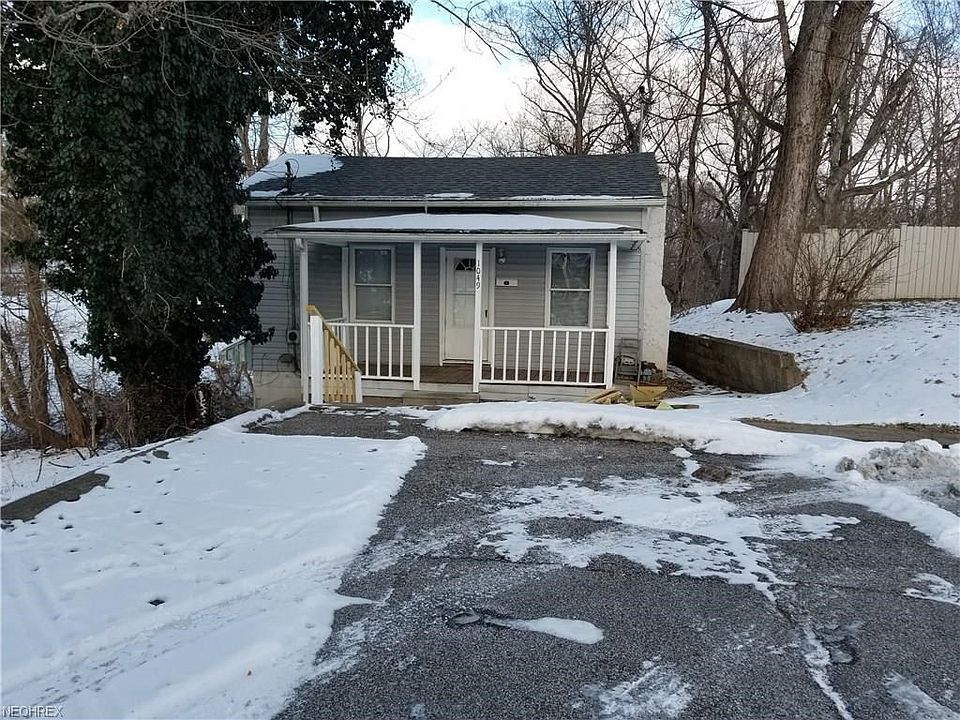 1st image of 1049 37th St