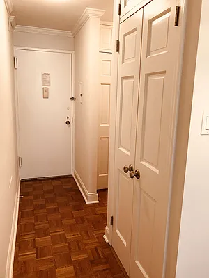 Rented by Metropolis Real Estate of Manhattan | media 16