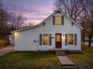 701 E Buchanan St, Bloomington, IL