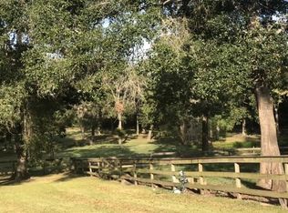 202 Heritage Trl N, Bellville, TX 77418