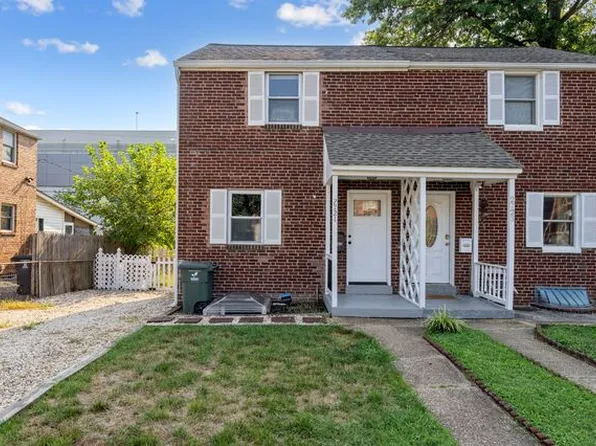 2721 S Cleveland St, Arlington, VA 22206