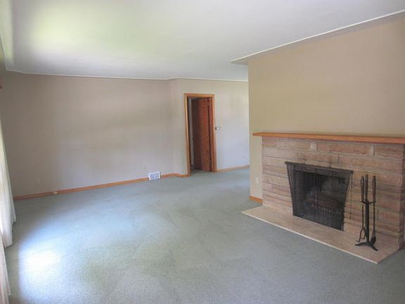 2nd image of 298 Honey Ln