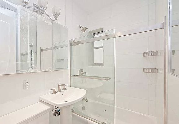 5th image of 37 King St Unit 5G