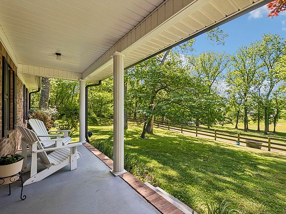 5th image of 660 Allisona Rd