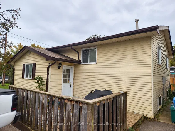 12 Shannon St, Orillia, ON L3V 6L7