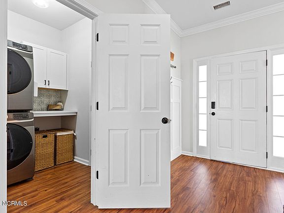 5th image of 462 Slippery Rock Way