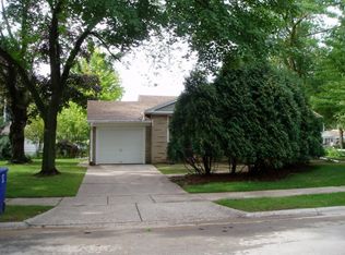 1175 Tilkens St, Green Bay, WI 54304