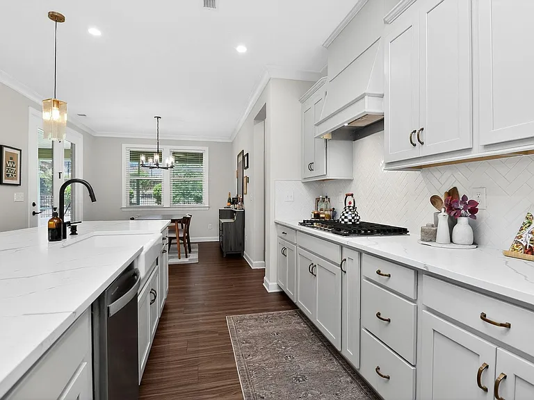 2105 Cadence Trace Dr — Photo 32