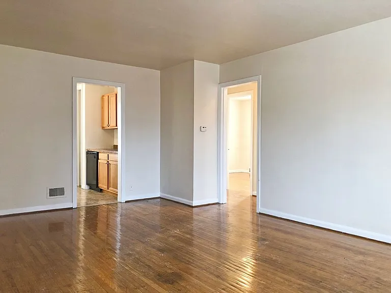 Nola Court Apartments — Photo 83
